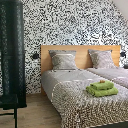 Vila Aux Bois Dores De La Ferme De Sorval, Animaux De La Ferme, Fitness