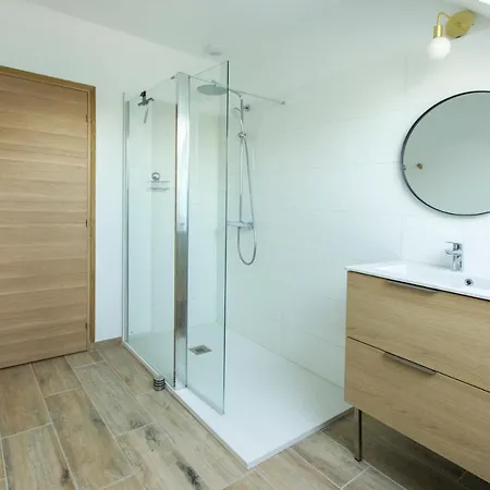 Vila Aux Bois Dores De La Ferme De Sorval, Animaux De La Ferme, Fitness