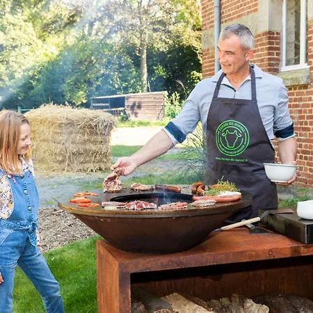 Vila Aux Bois Dores De La Ferme De Sorval, Animaux De La Ferme, Fitness *
