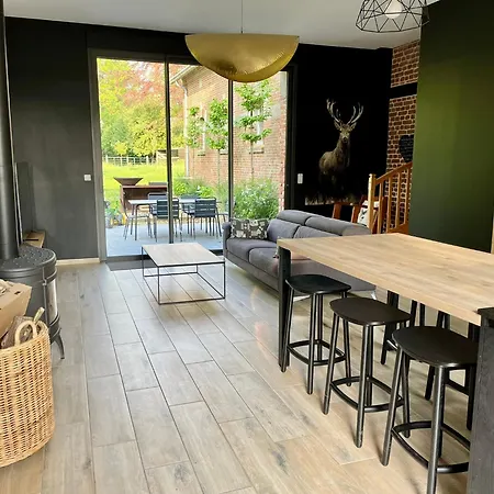 Vila Aux Bois Dores De La Ferme De Sorval, Animaux De La Ferme, Fitness *